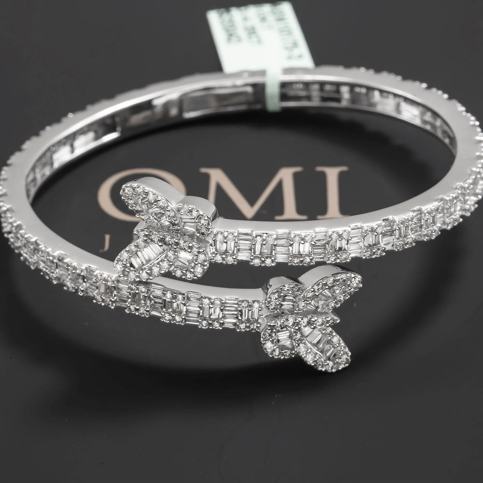 10K GOLD BAGUETTE DIAMONDS OPEN BUTTERFLY BANGLE 4.25 CT