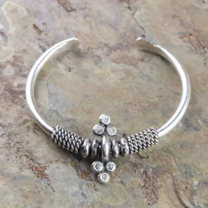 Bangle Bracelet with Spinning Centerpiece