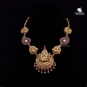 DEEPIKA NAHAAS KANTI NECKLACE