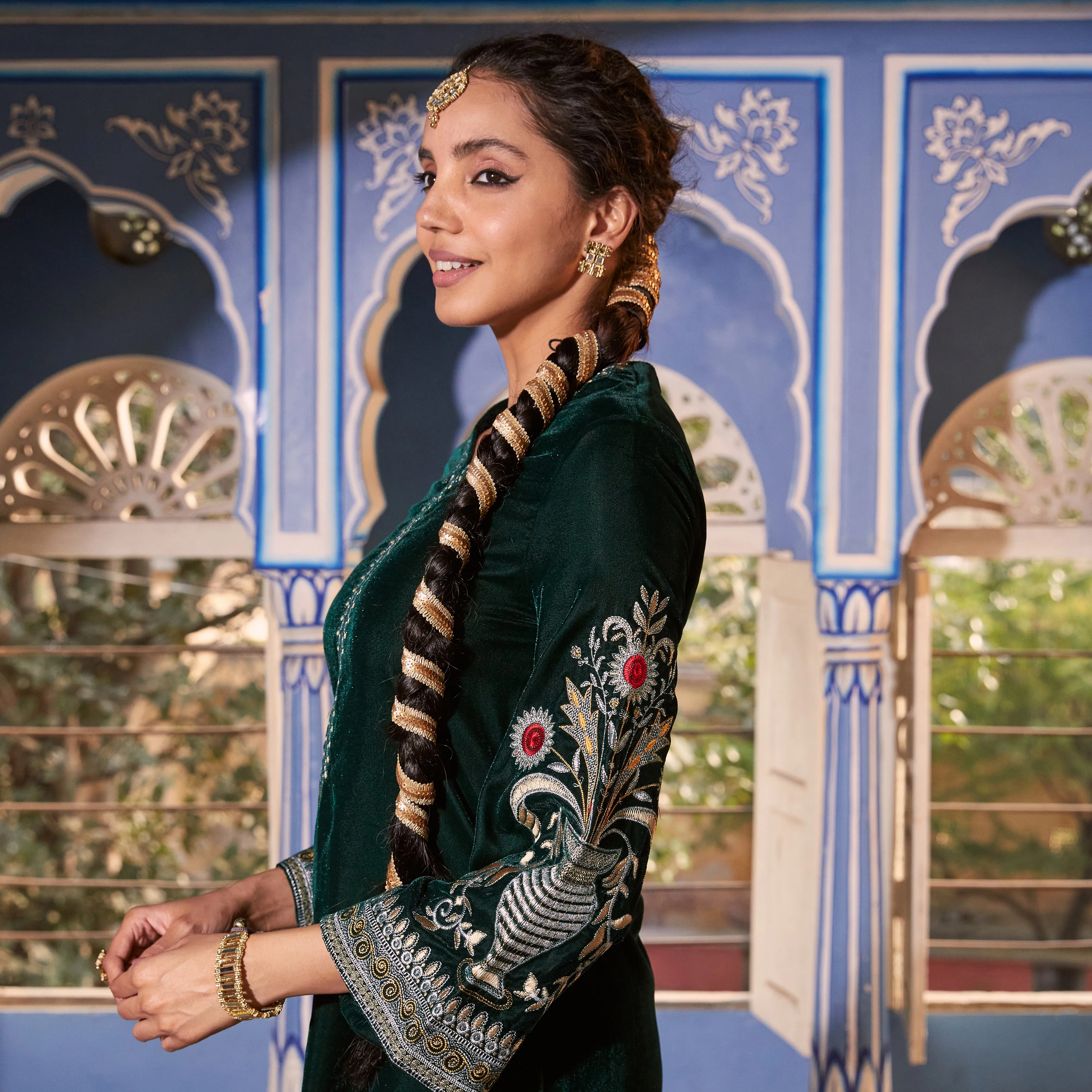 Emerald Green Velvet Zari Embroidered Straight Kurta