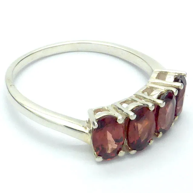 Garnet Ring with 4 Faceted Ovals, 925 Silver, s4