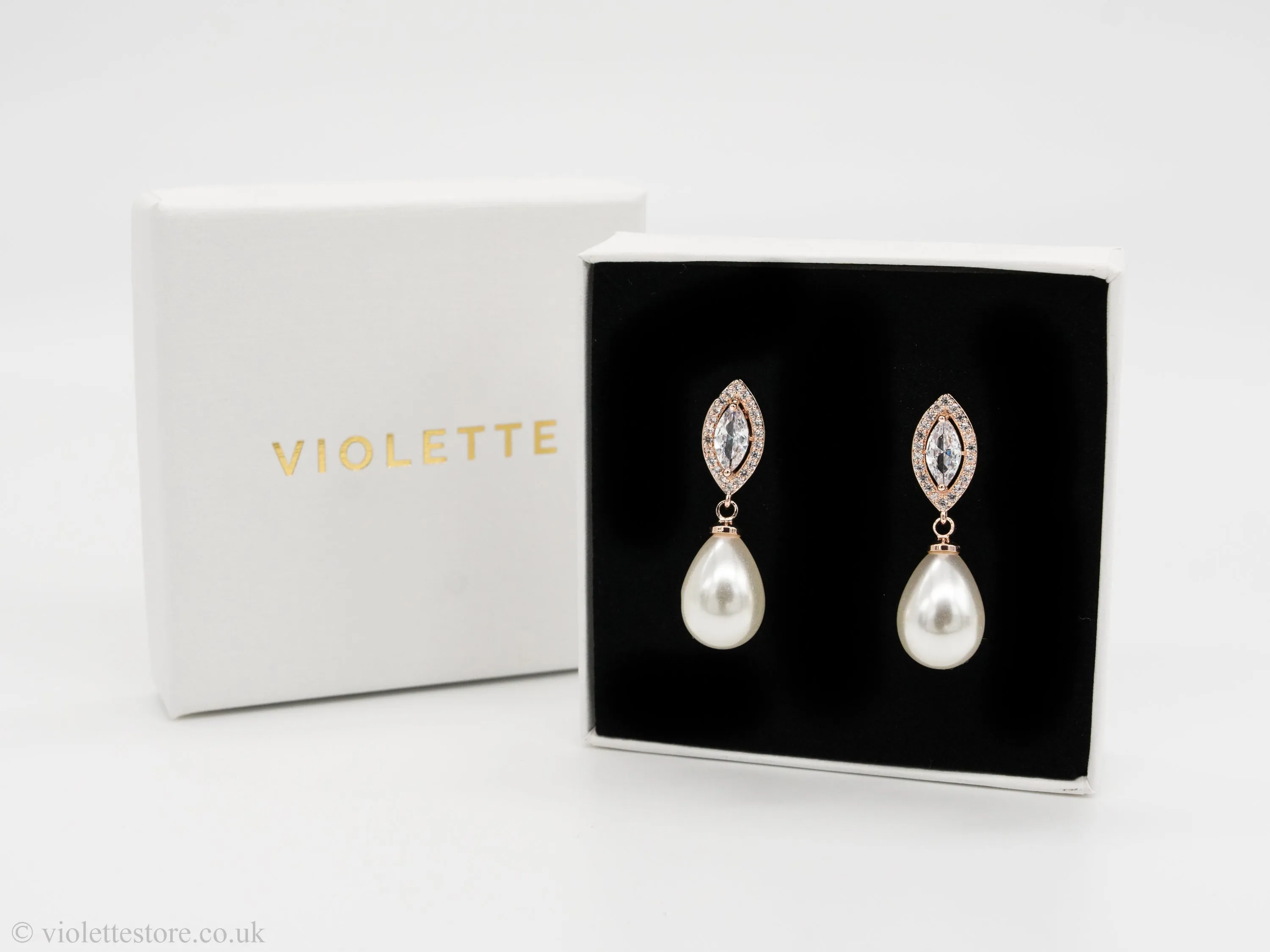 Nicole Pearl Earrings