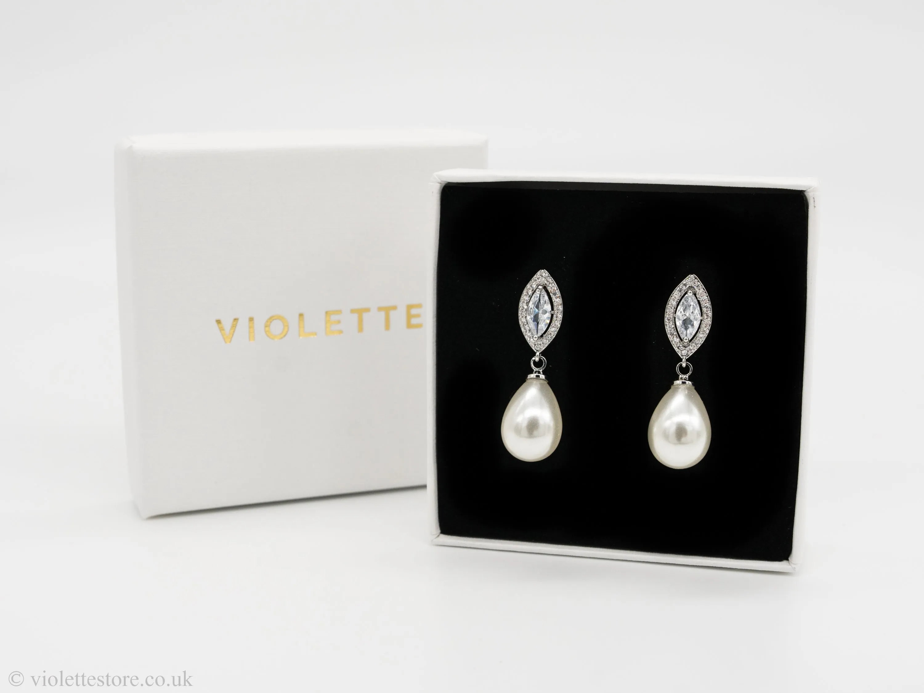 Nicole Pearl Earrings