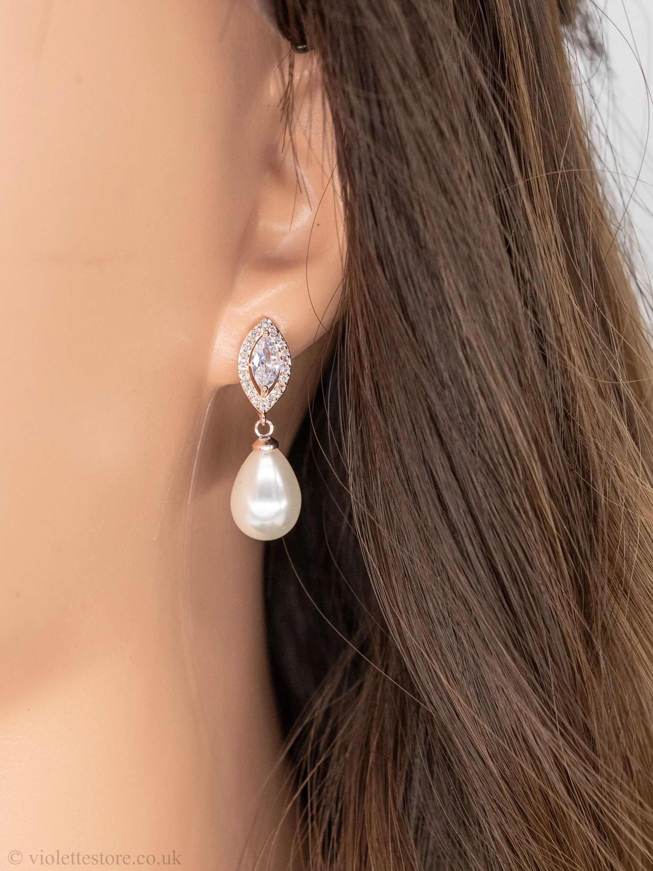 Nicole Pearl Earrings