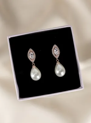 Nicole Pearl Earrings