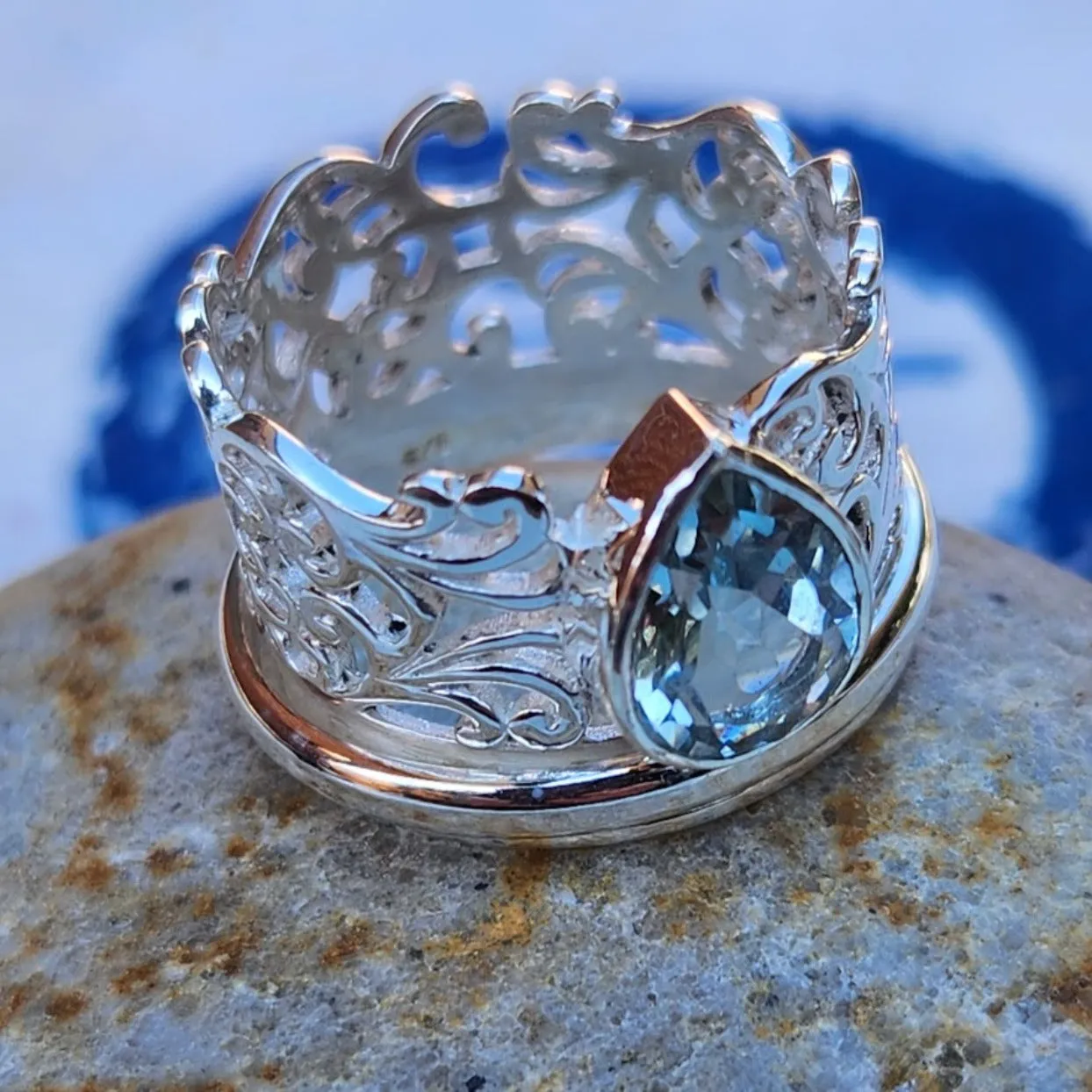 ROYAL BLUE - AQUAMARINE STERLING SILVER SPINNER RING