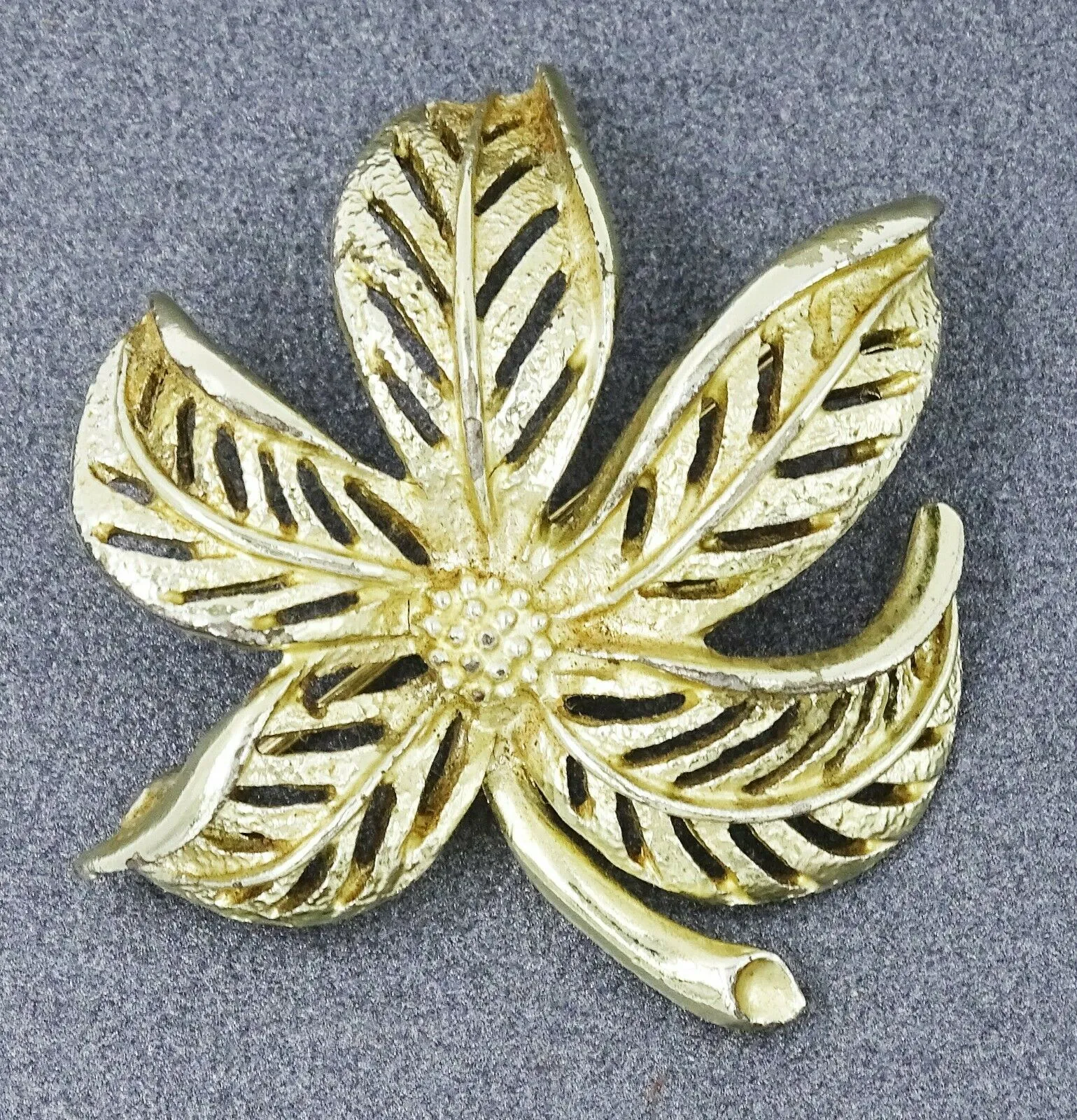 Sarah Coventry Yellow Gold Leaf Brooch