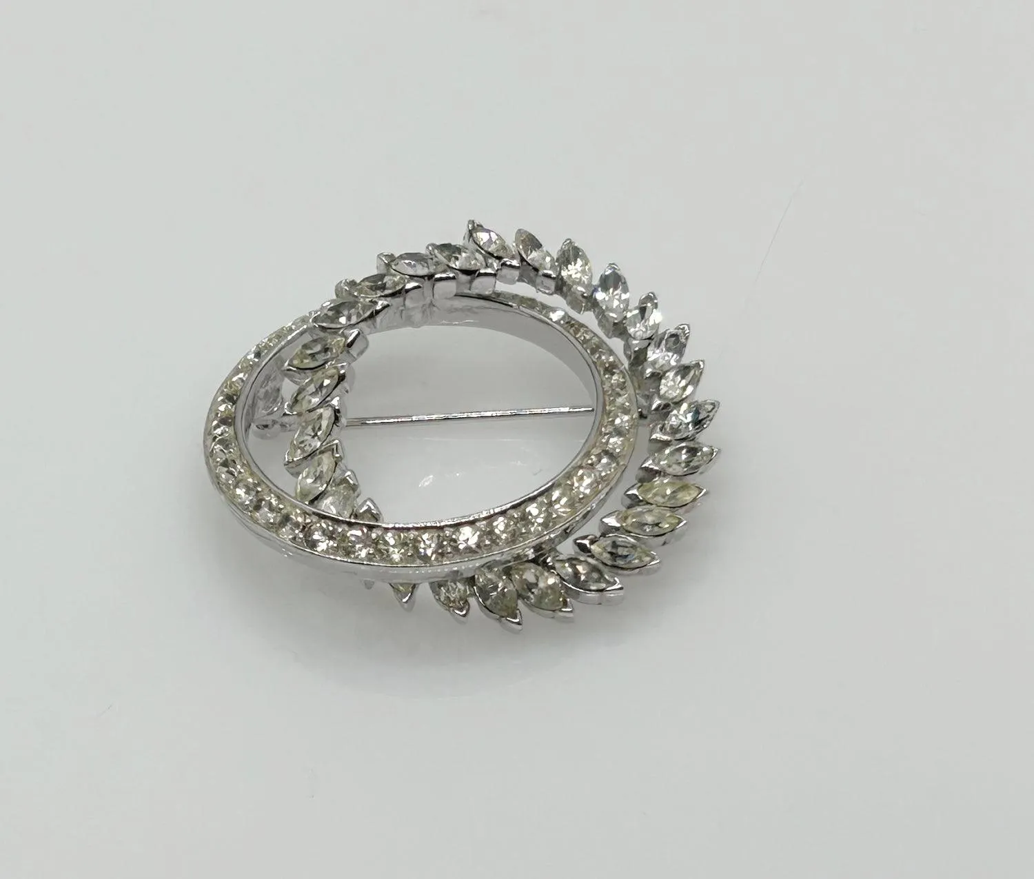 Sparkling Vintage Boucher 4749 Double Circle Brooch