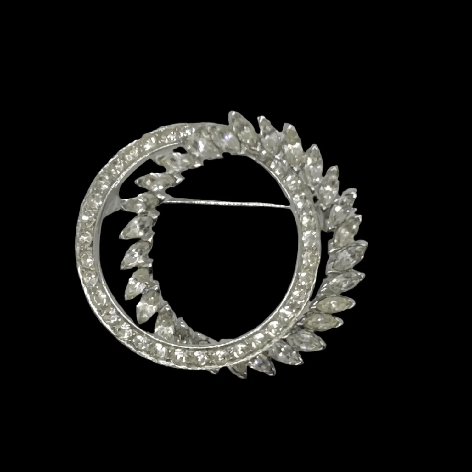 Sparkling Vintage Boucher 4749 Double Circle Brooch