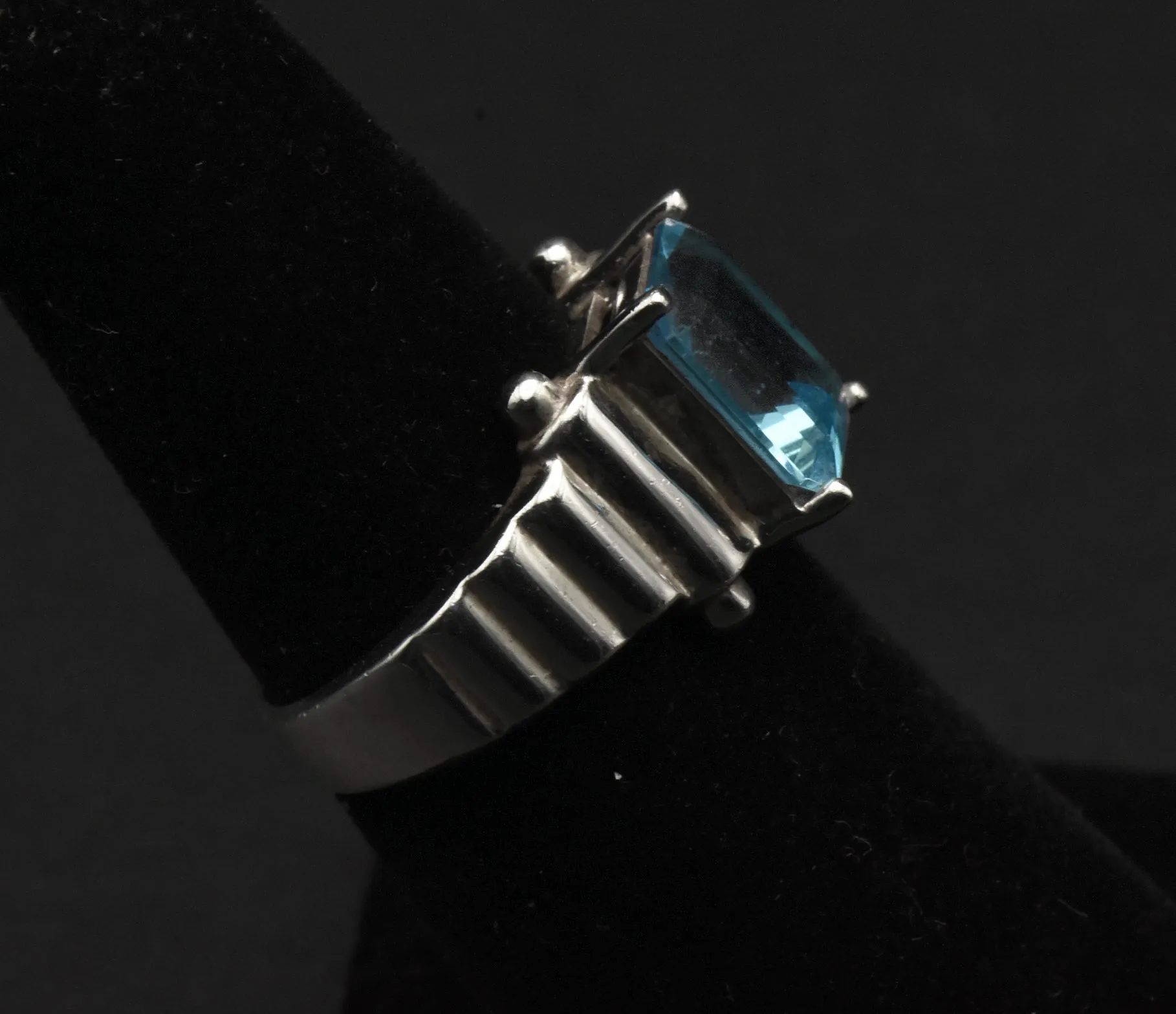 Vintage Blue Topaz Sterling Silver Ring - Size 5.75